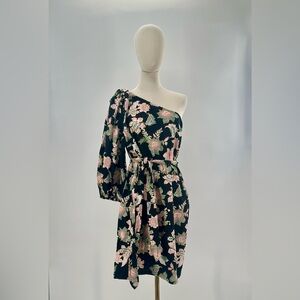 Who What Wear Black Floral One Shoulder Dress
